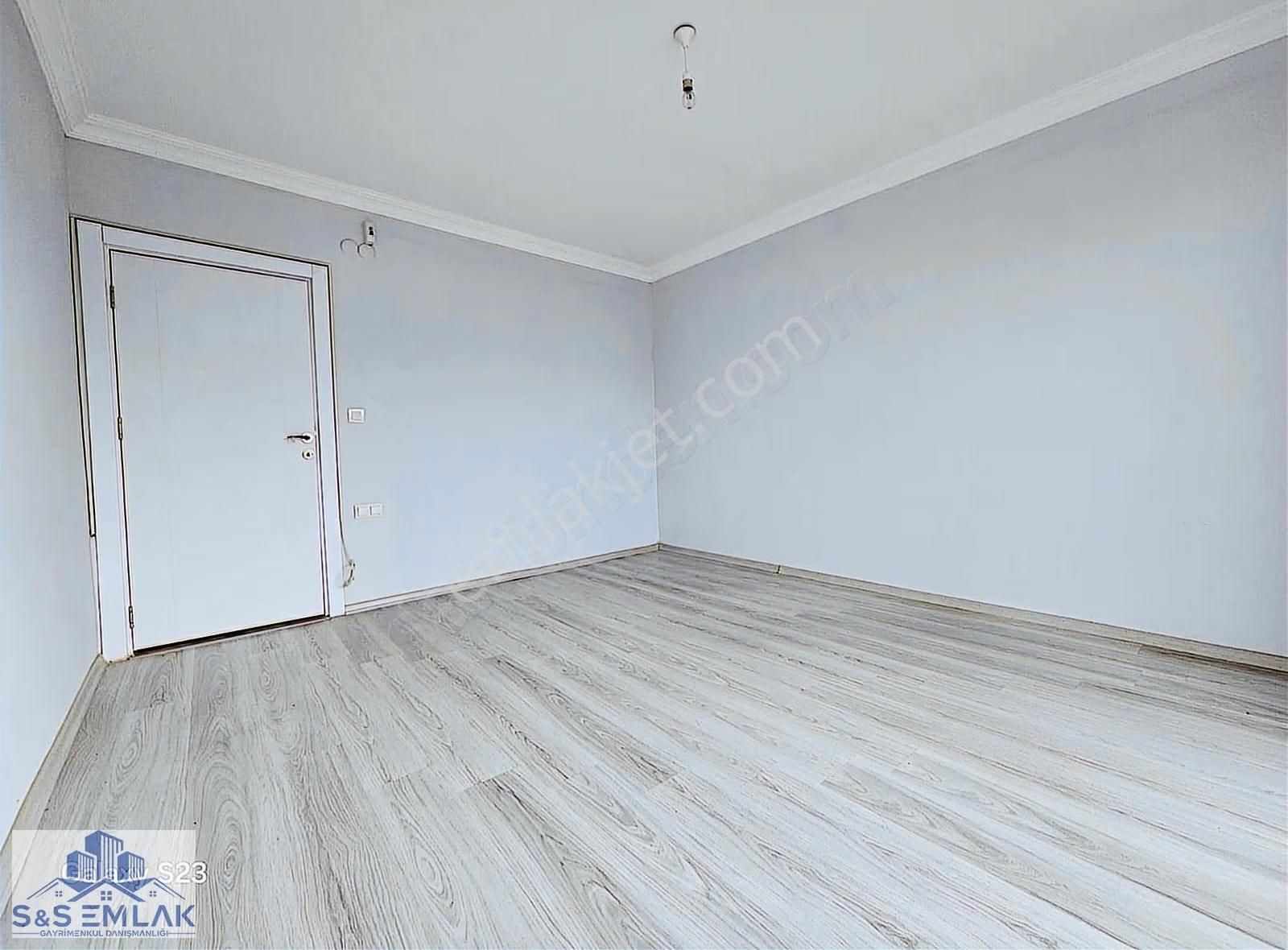 S&s Emlakdan Küçükköyde Havuzlusite İçerisinde Satılık 3+1 Villa - Görsel 11