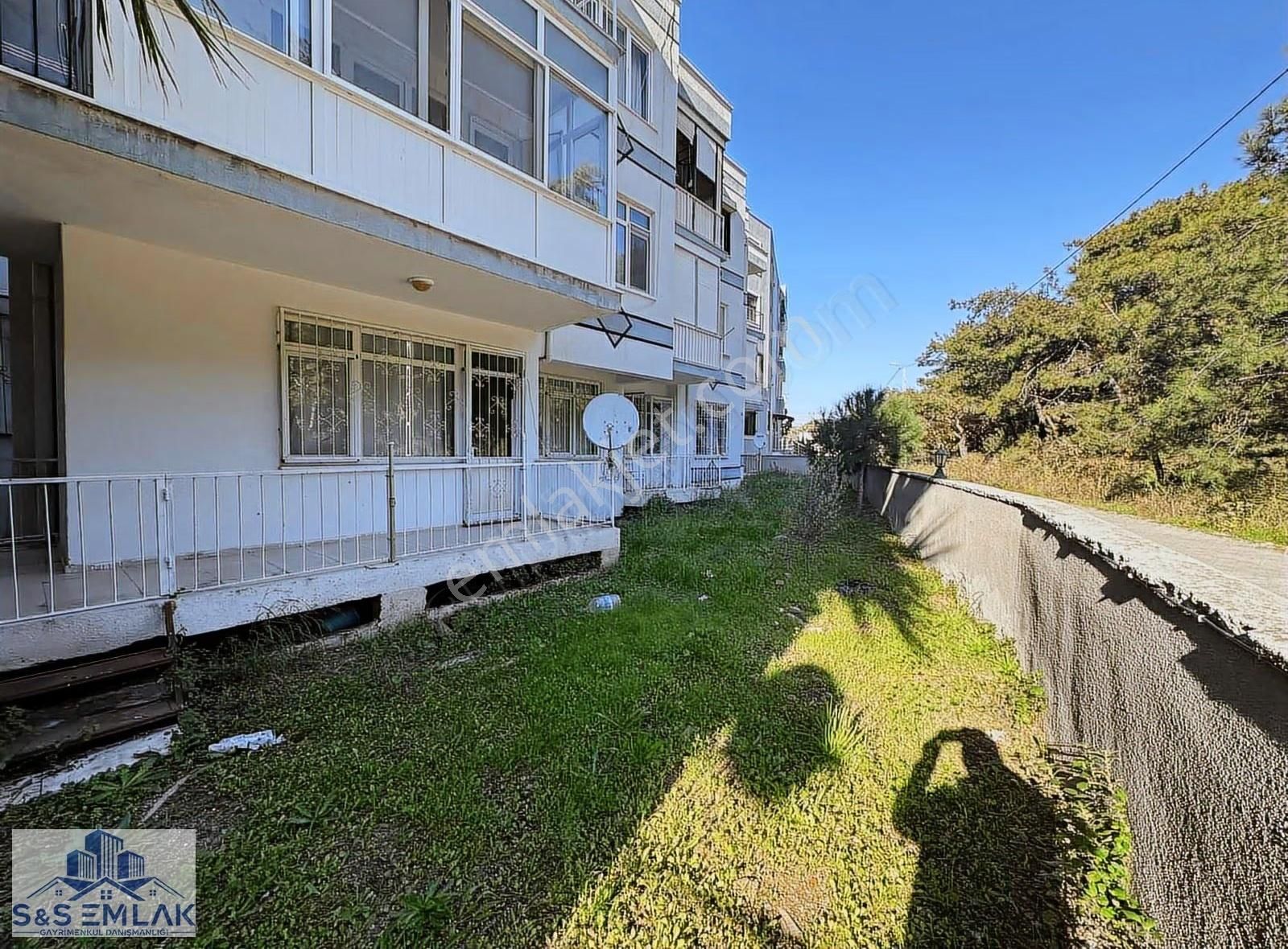S&s Emlak'dan Ayvalık Sarımsaklı'da Satılık 2+1 Eşyalı Daire - Görsel 2
