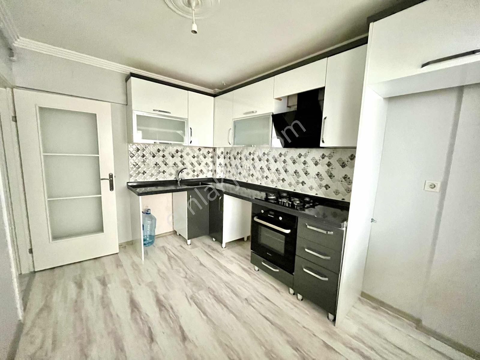 Avantaj'dan Yeşilbayır'da Cadde, Okul Yakını 2+1 Geniş Daire - Görsel 15