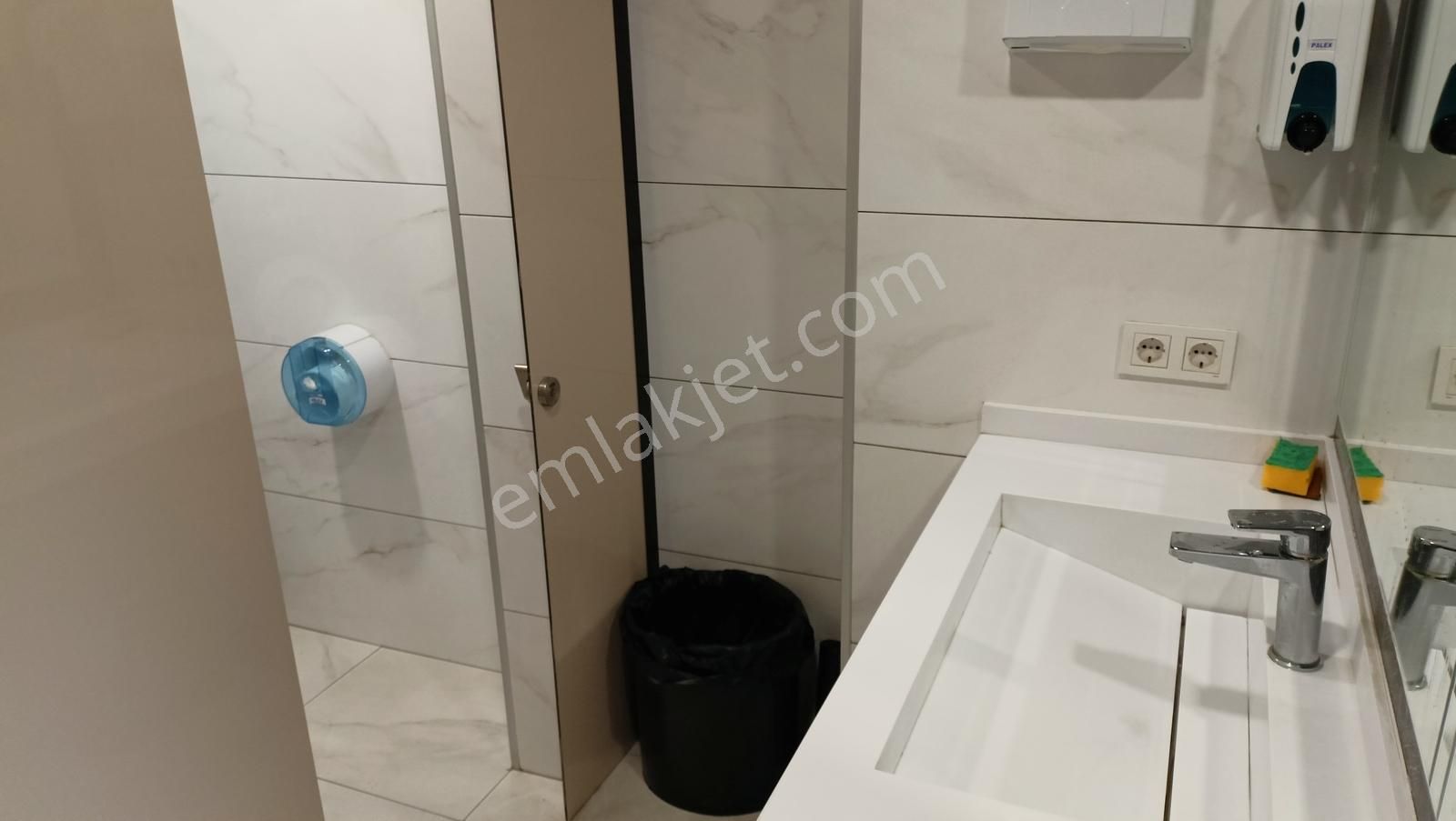 İstim Sanayi Sitesinde Kiralık Balkonlu Tek Ofis - Görsel 8