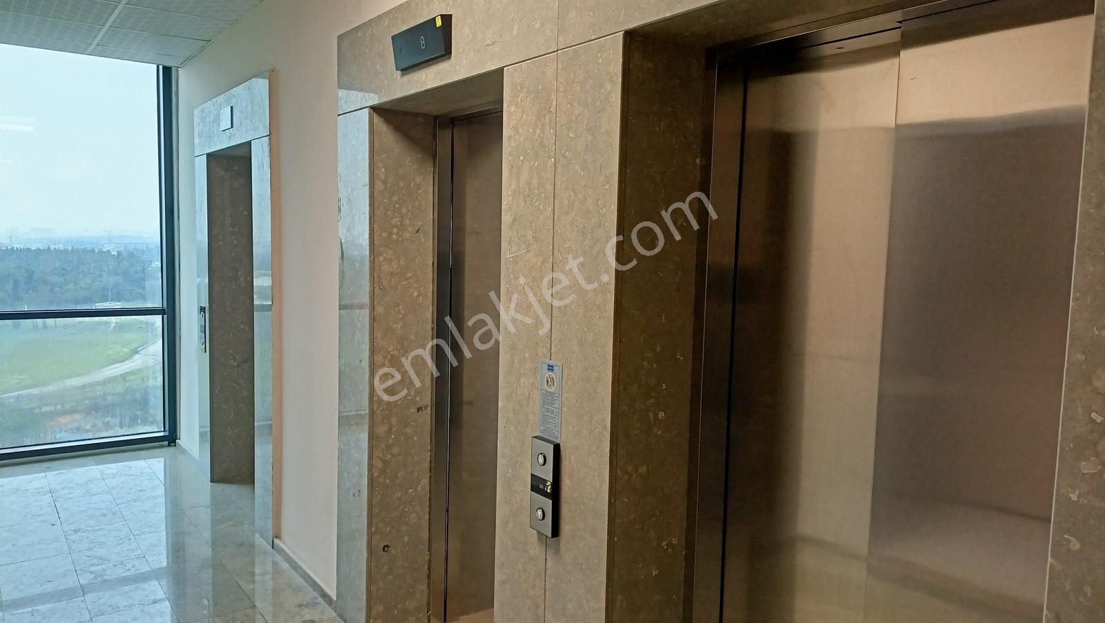 İstim Sanayi Sitesinde Kiralık Balkonlu Tek Ofis - Görsel 9