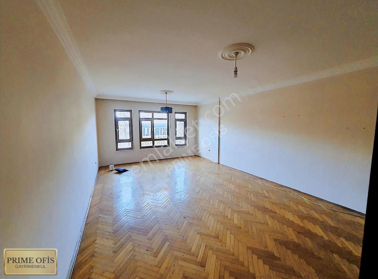 Etlik Caddesi Üzerinde 2+1 1.kat Konumu Etlik Şehir Hast. Yakını