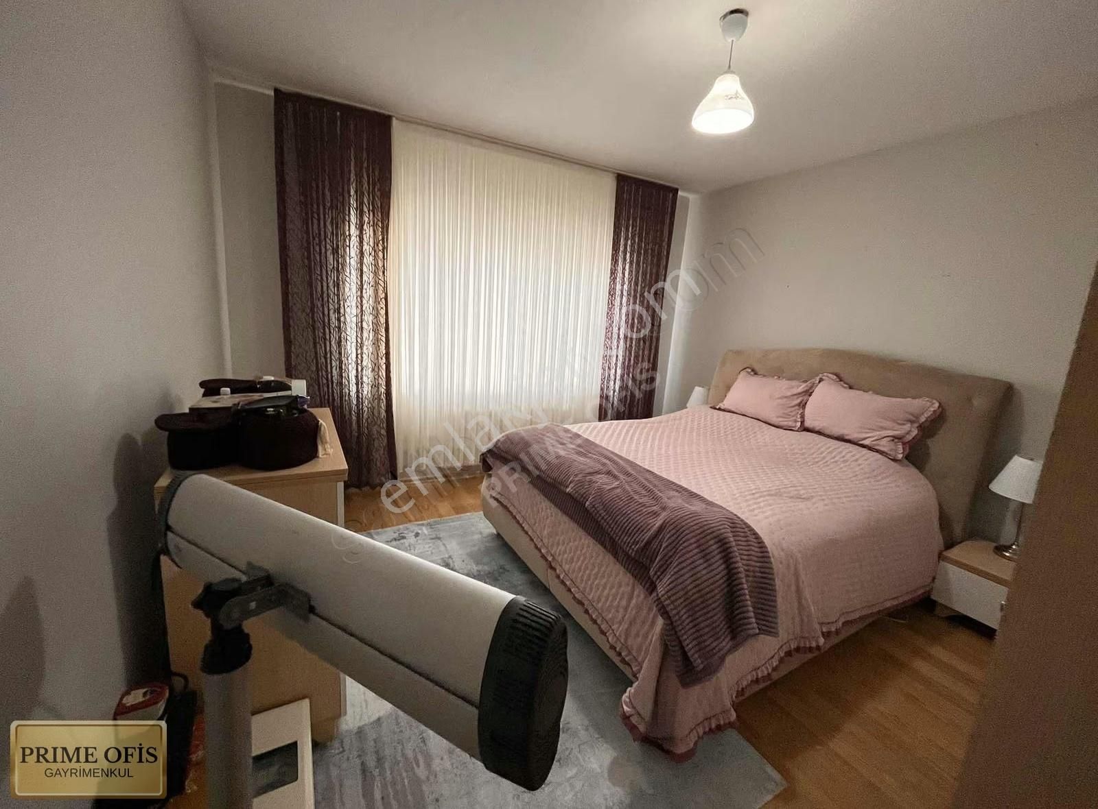 Altınevler'de Geniş Yüksek Katta Güney Cephe 3+1 Daire - Görsel 30