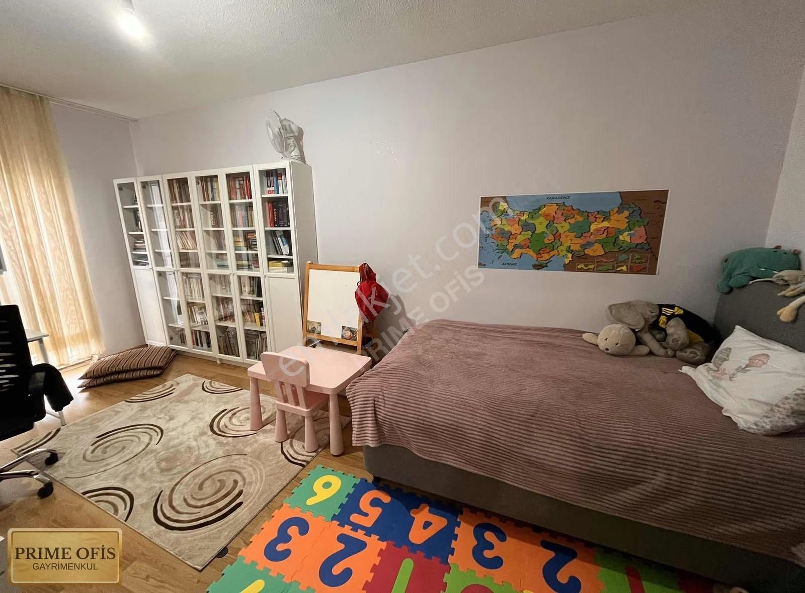 Altınevler'de Geniş Yüksek Katta Güney Cephe 3+1 Daire - Görsel 12