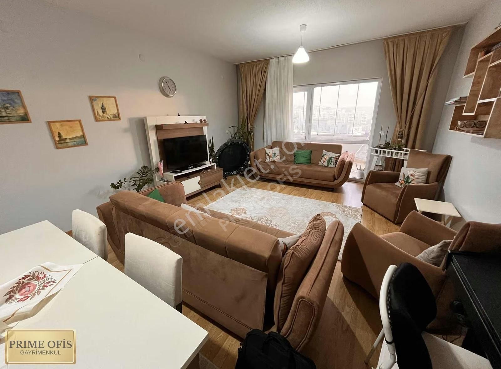 Altınevler'de Geniş Yüksek Katta Güney Cephe 3+1 Daire - Görsel 3