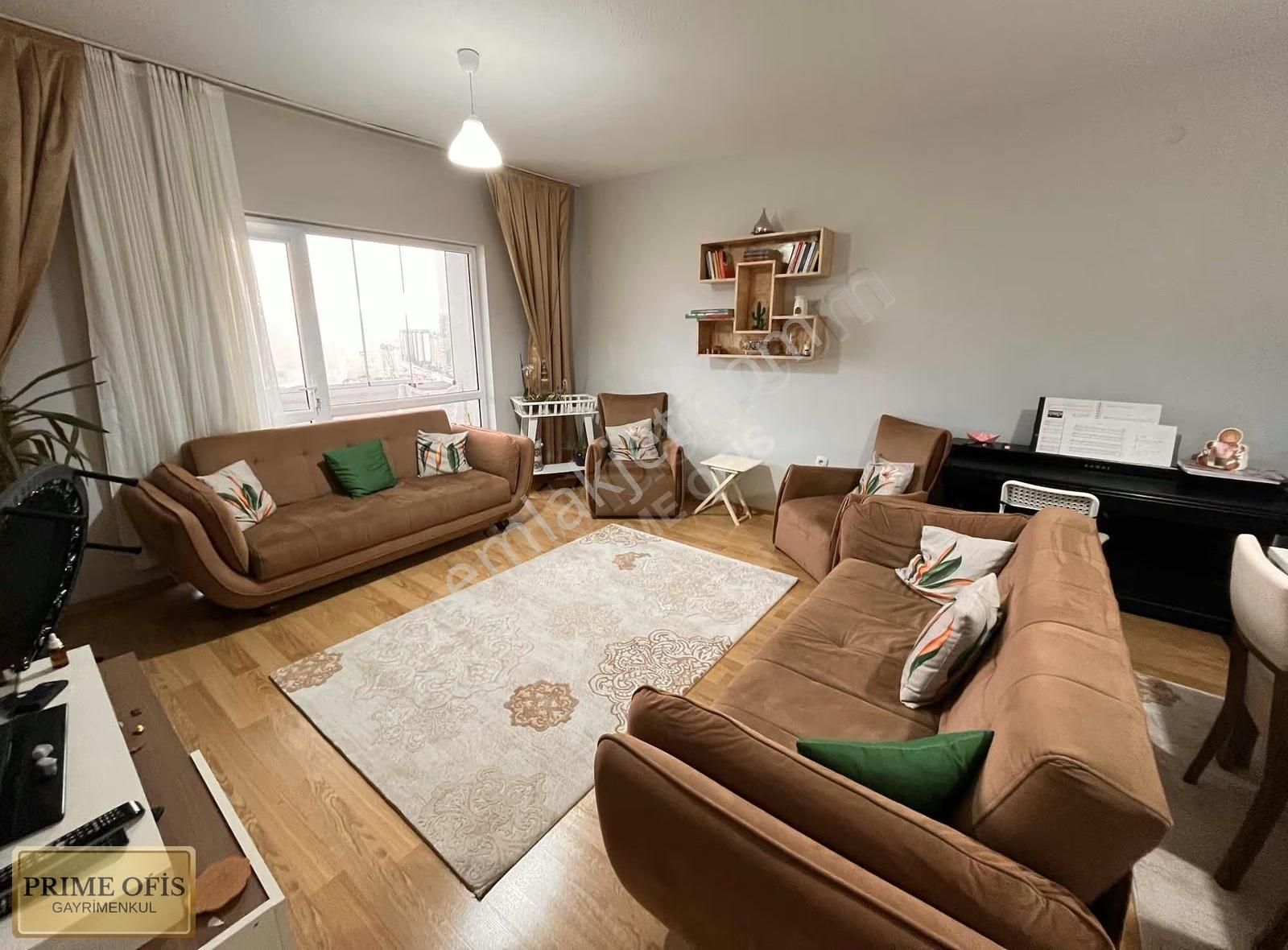 Altınevler'de Geniş Yüksek Katta Güney Cephe 3+1 Daire - Görsel 34