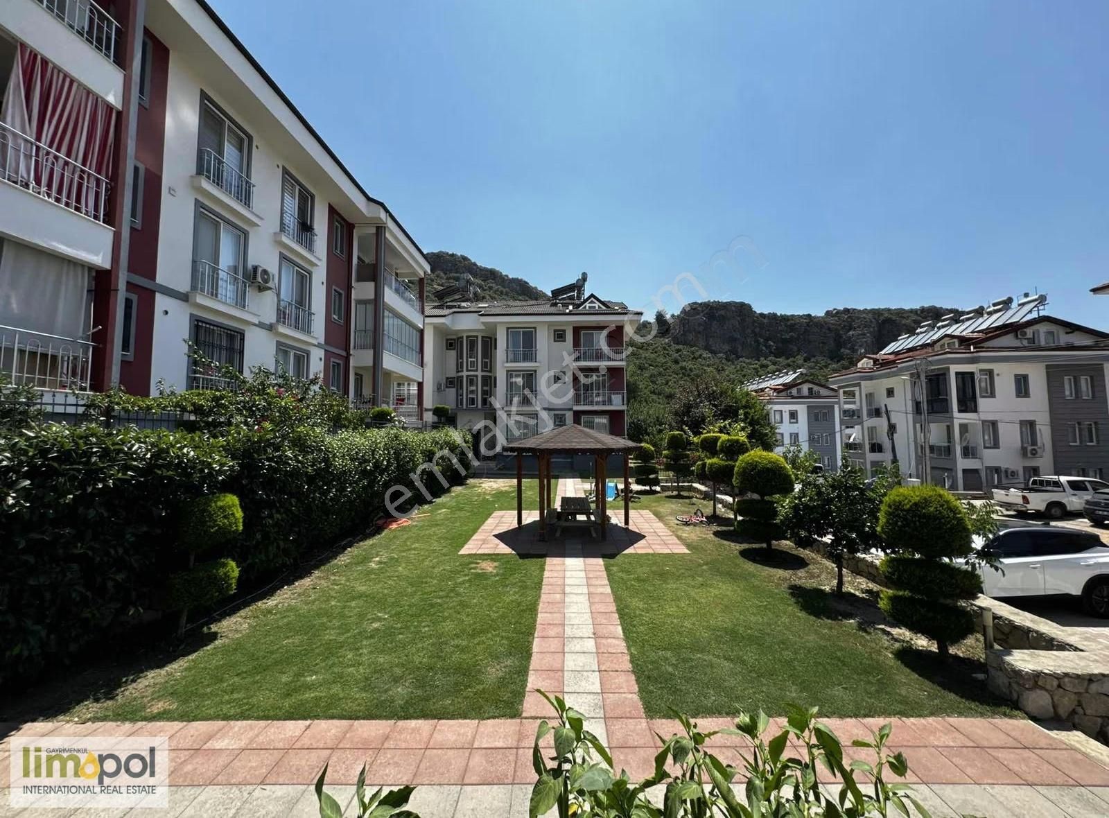 Patlangıç'ta 3+1 120 M2 Giriş Kat Nezih Sitede Satılık Daire - Görsel 19