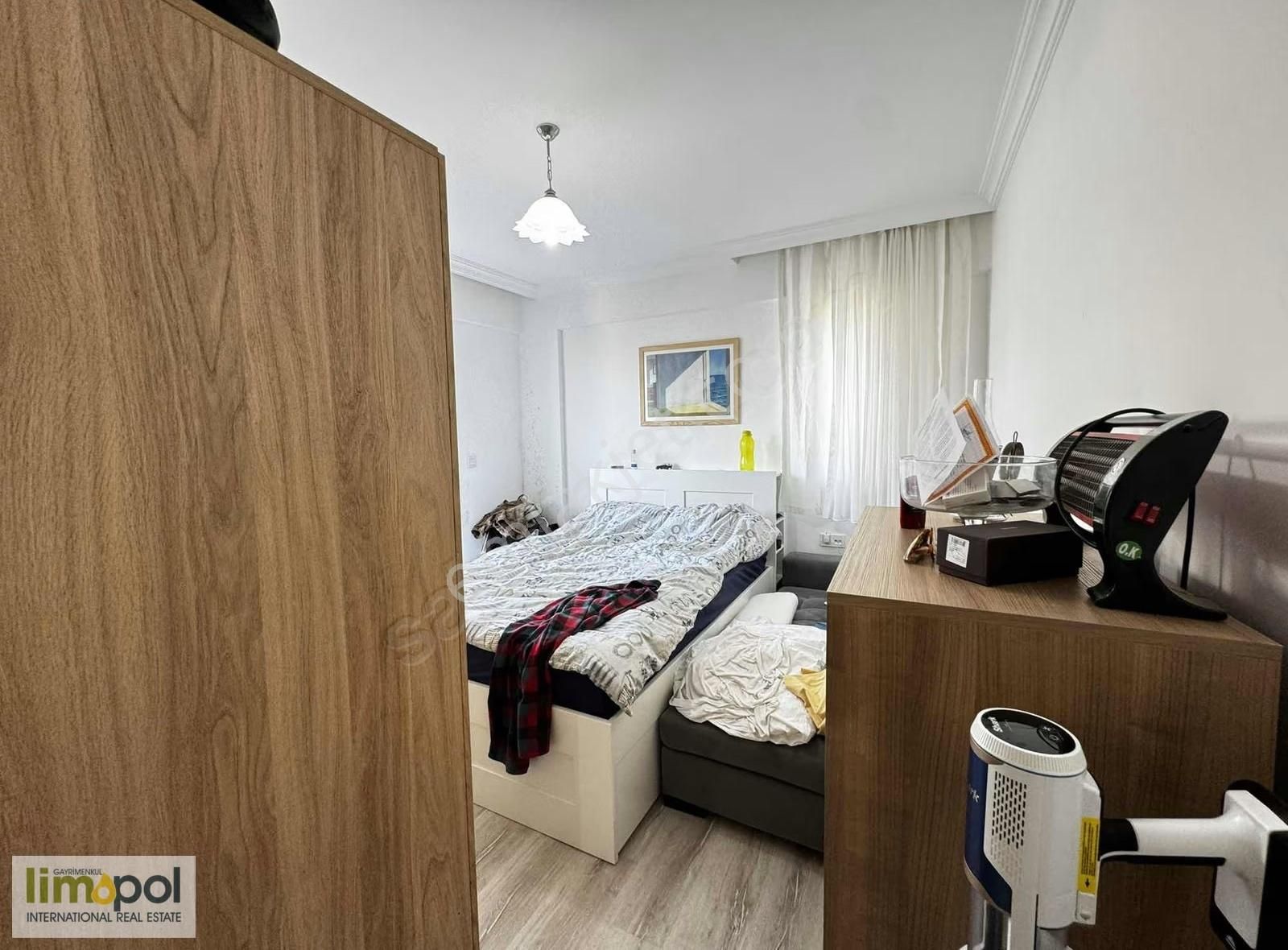 Patlangıç'ta 3+1 120 M2 Giriş Kat Nezih Sitede Satılık Daire - Görsel 8