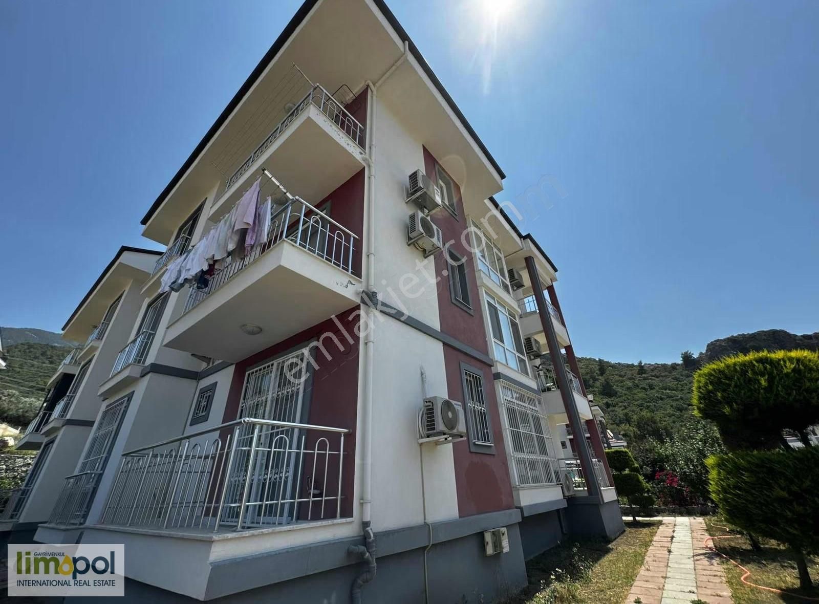 Patlangıç'ta 3+1 120 M2 Giriş Kat Nezih Sitede Satılık Daire - Görsel 27