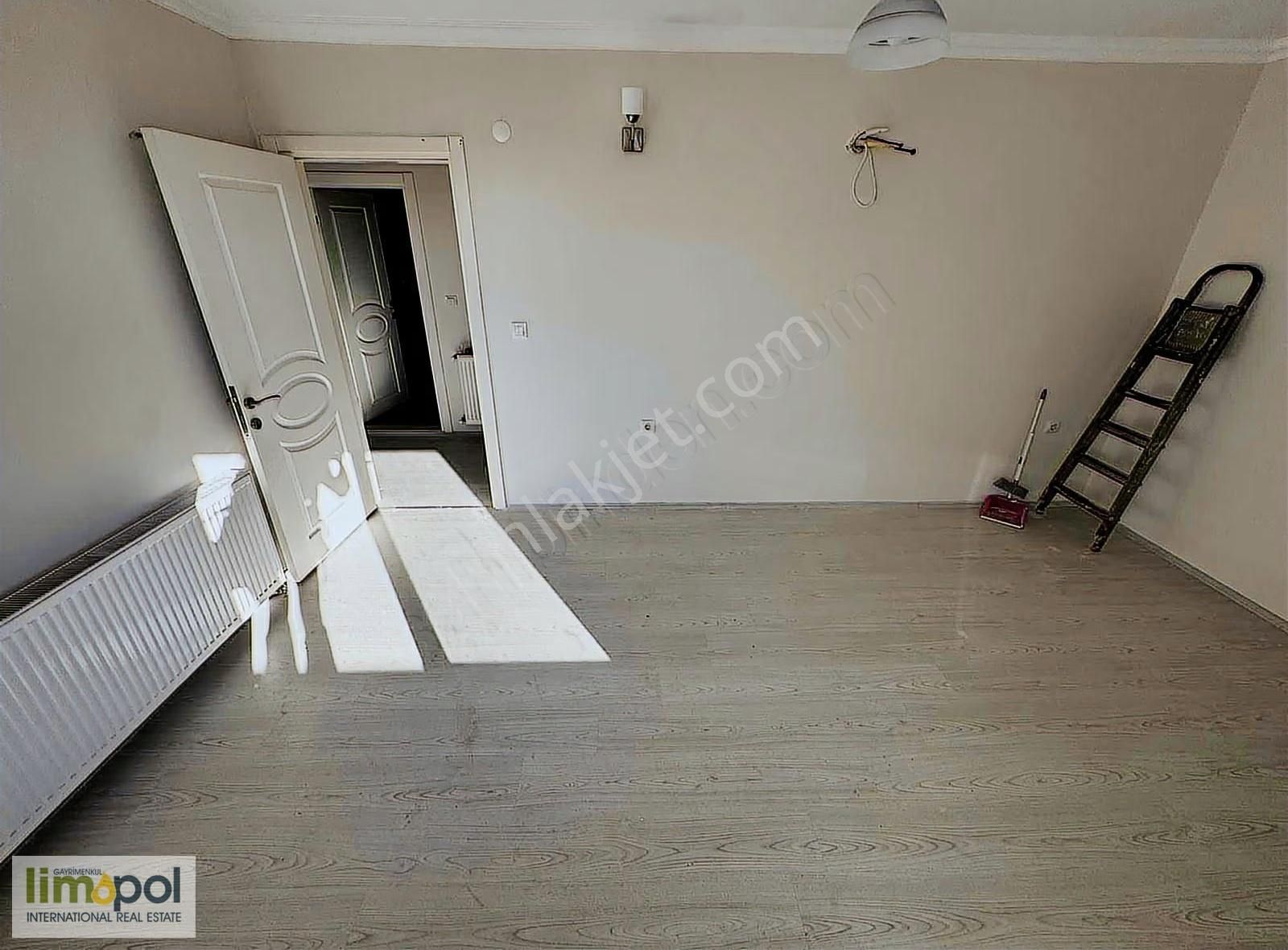 Cami Mah.3+1 Müstakil Girişli 140 M2 Dubleks Satılık Daire - Görsel 2