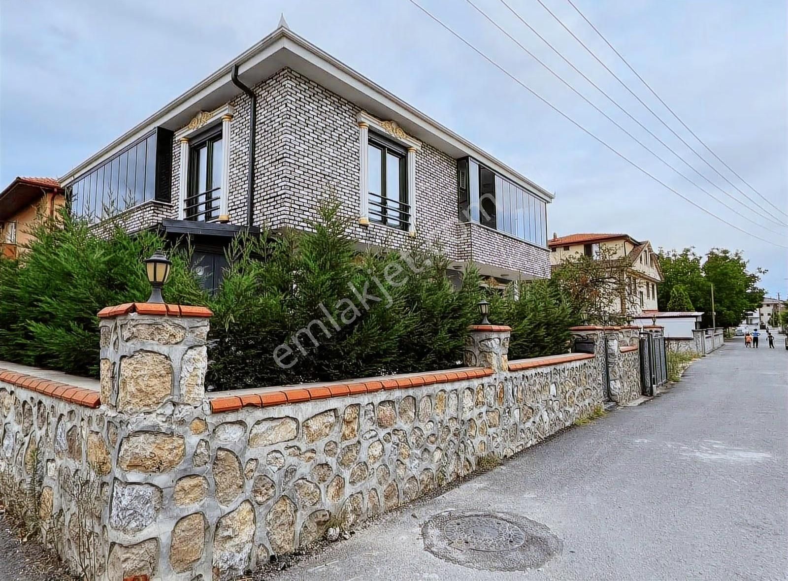 Emlaccar Dan Erenlerde Satılık Villa - Görsel 31