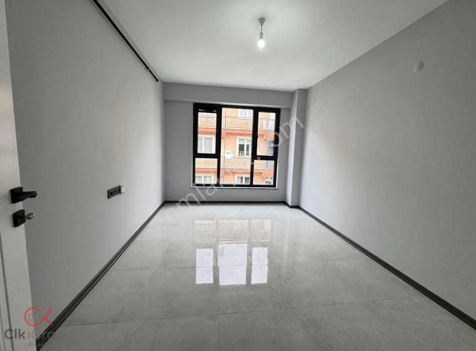 Clk Gmden | Modern Tasarımlı Yerden Isıtmalı Şık 1+1/2+0 Daire - Görsel 18