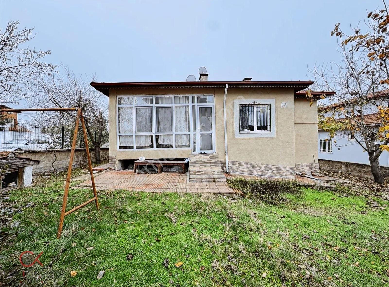 Clk Gm'den Aşağısöğütönünde 400 M² Arsalı Müstakil Ev Clk-by002