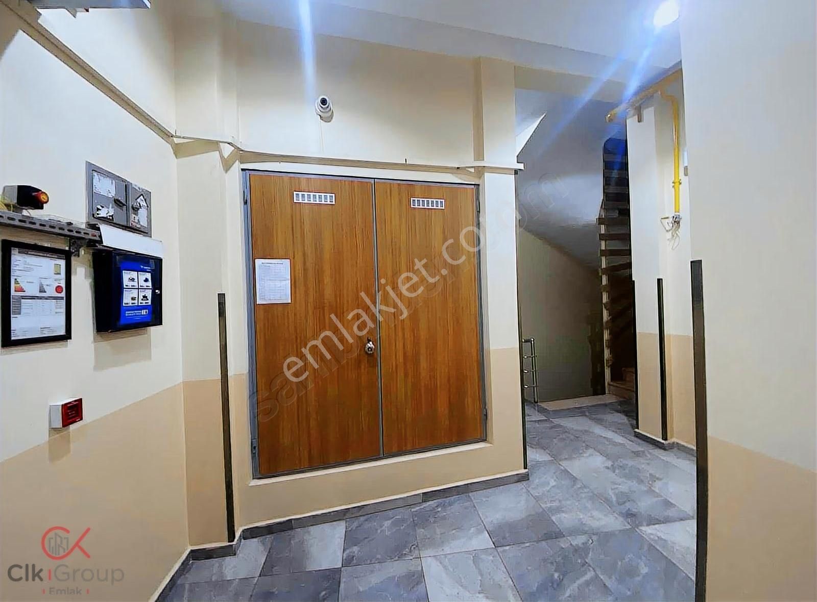 Clk'dan Borsa Caddesi Üzerinde Çağdaş Market Karşısı Kiralık 3+1 - Görsel 14