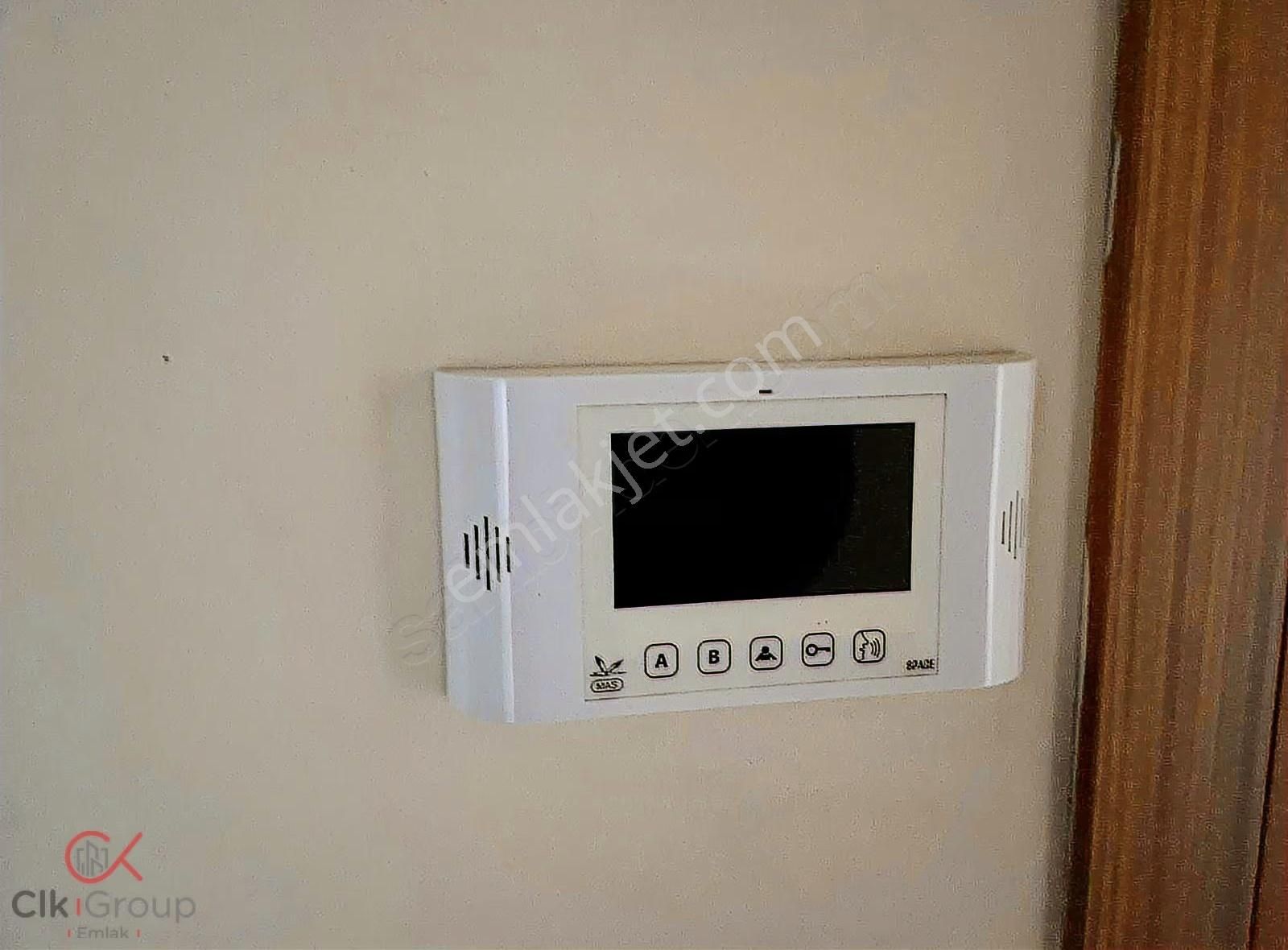 Clk'dan Borsa Caddesi Üzerinde Çağdaş Market Karşısı Kiralık 3+1 - Görsel 15