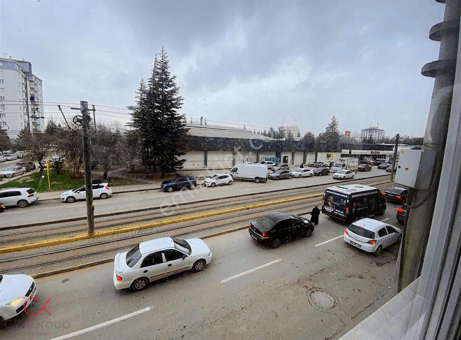 Clk'dan Borsa Caddesi Üzerinde Çağdaş Market Karşısı Kiralık 3+1 - Görsel 7