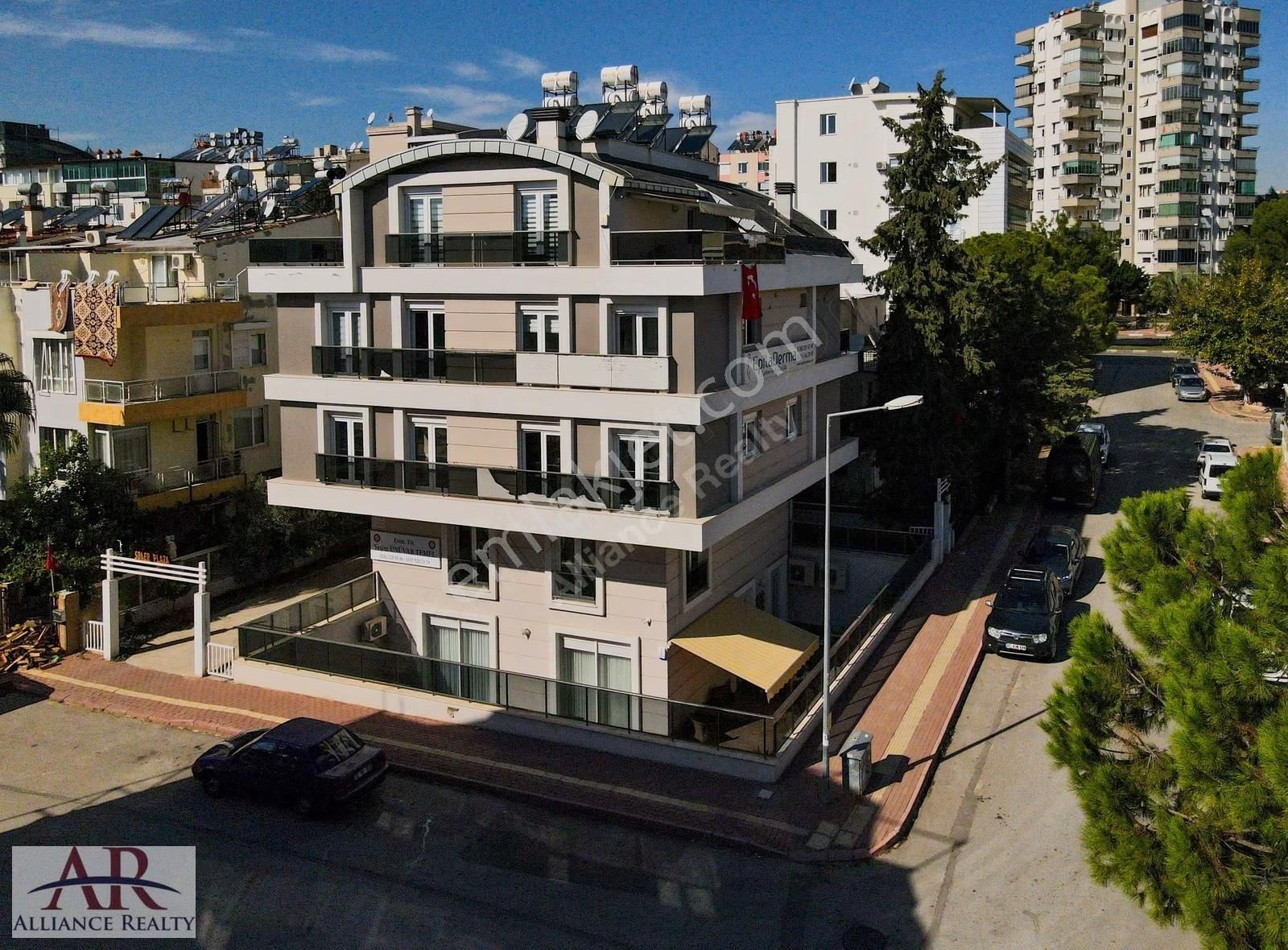 Anacaddeye Yakın 64 M2 Arakat Ayrı Mutfaklı Temiz,şık 1+1 Ofis - Görsel 32