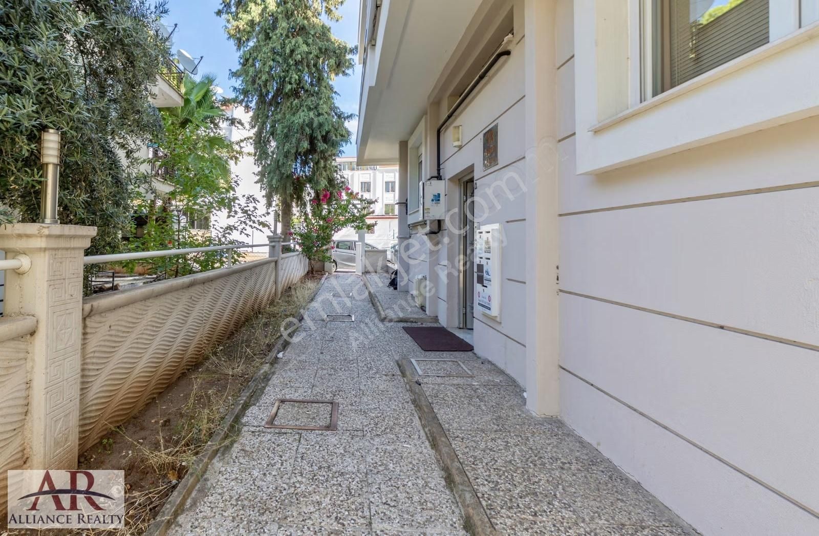 Anacaddeye Yakın 64 M2 Arakat Ayrı Mutfaklı Temiz,şık 1+1 Ofis - Görsel 2