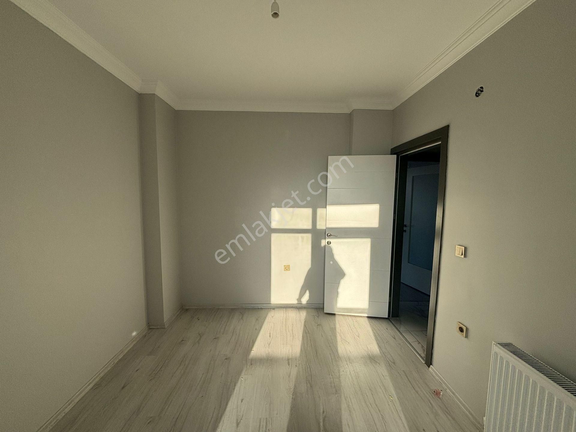 **eryıldız İnşaat'tan**tepe Bölgesinde İskanlı Ebeweyn Banyolu Kapalı Otoparklı Lüks 2+1 - Görsel 18