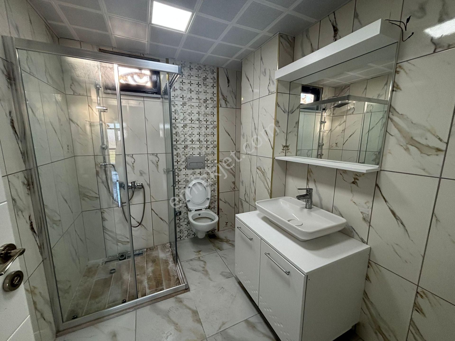 **eryıldız İnşaat'tan**tepe Bölgesinde İskanlı Ebeweyn Banyolu Kapalı Otoparklı Lüks 2+1 - Görsel 25