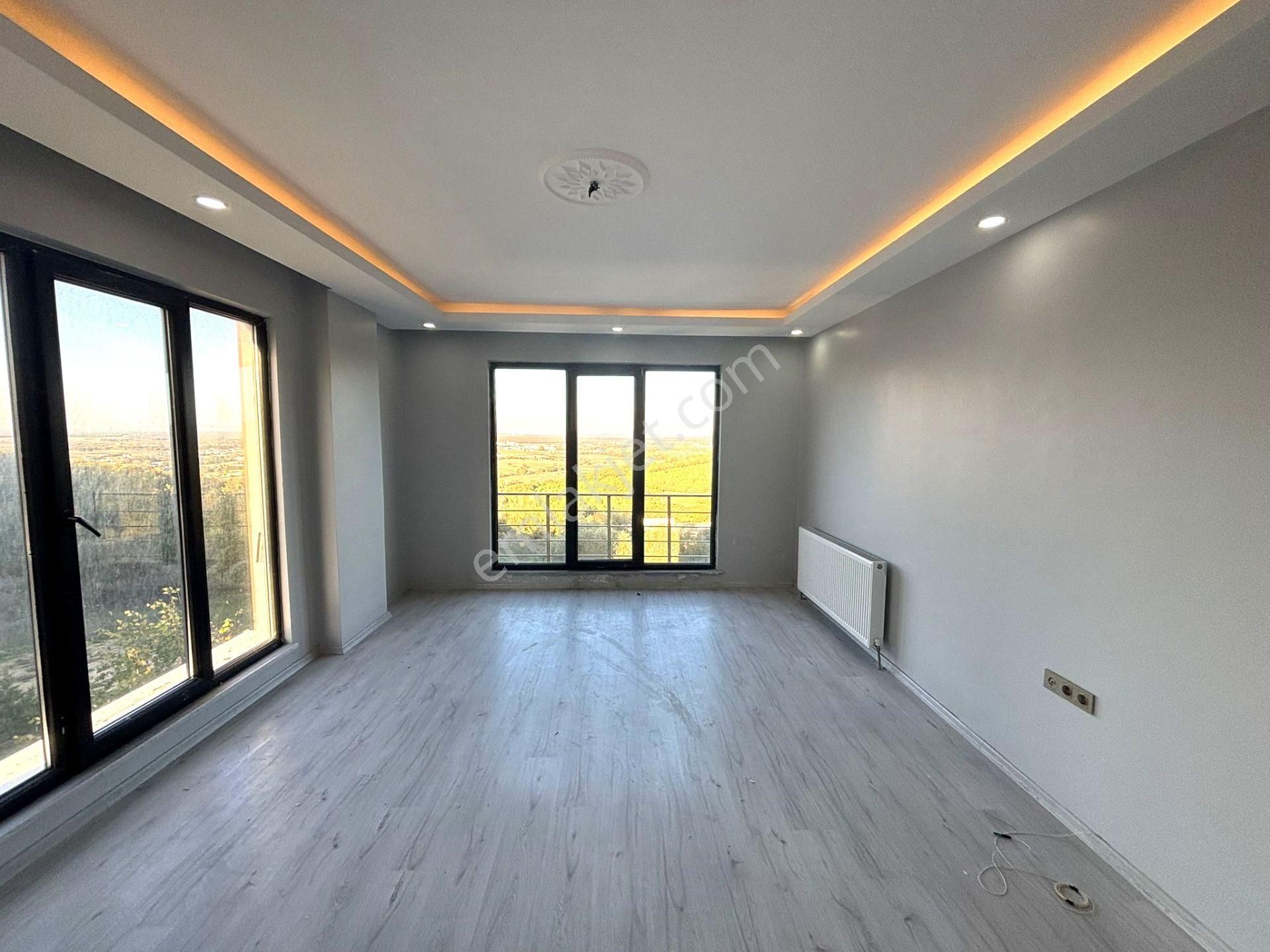 **eryıldız İnşaat'tan**tepe Bölgesinde İskanlı Ebeweyn Banyolu Kapalı Otoparklı Lüks 2+1 - Görsel 5