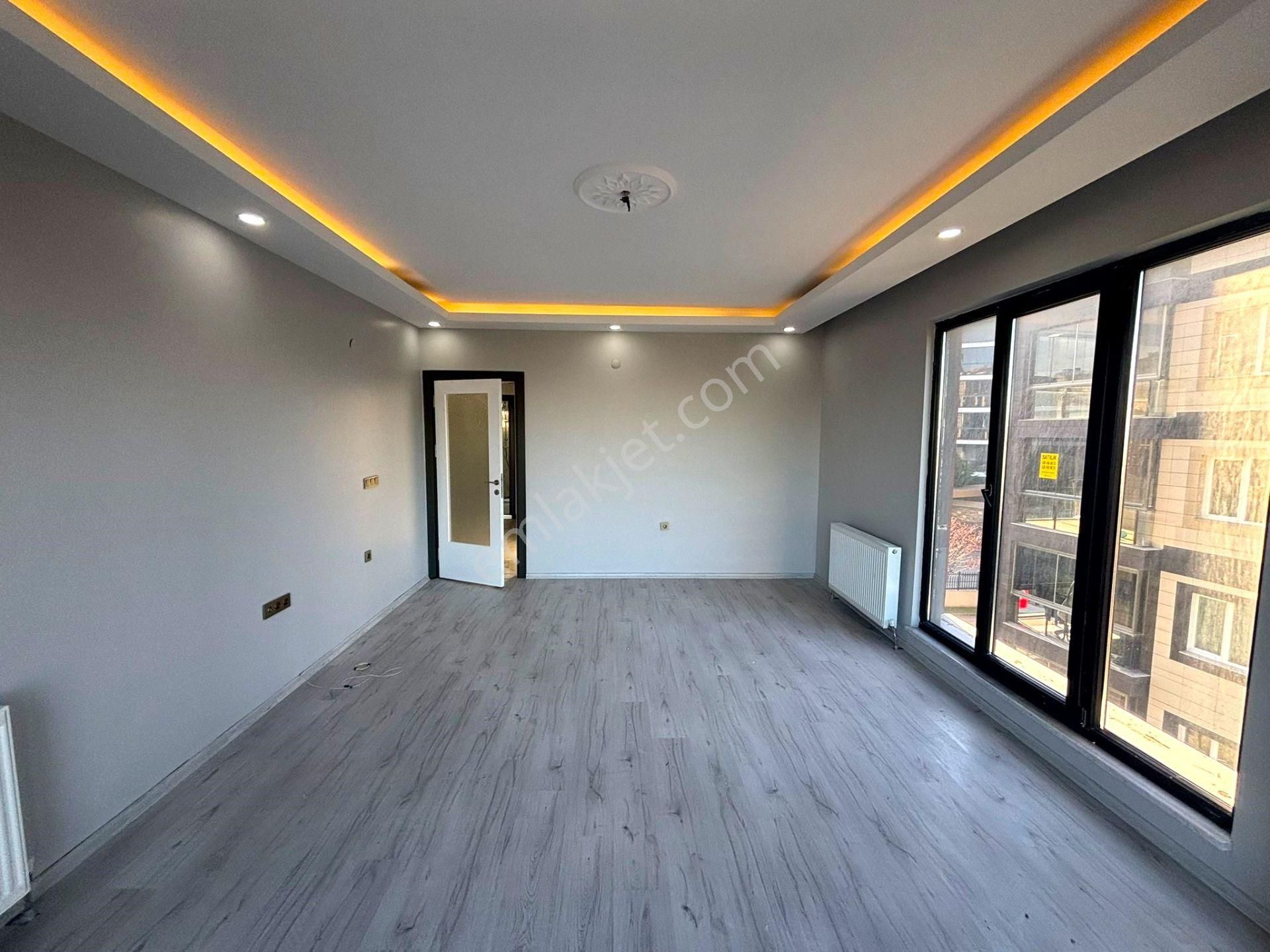 **eryıldız İnşaat'tan**tepe Bölgesinde İskanlı Ebeweyn Banyolu Kapalı Otoparklı Lüks 2+1 - Görsel 10