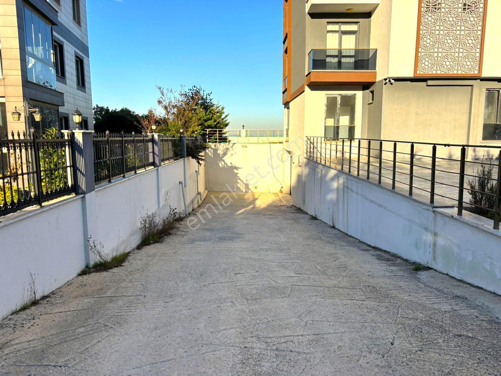 **eryıldız İnşaat'tan**tepe Bölgesinde İskanlı Ebeweyn Banyolu Kapalı Otoparklı Lüks 2+1 - Görsel 33