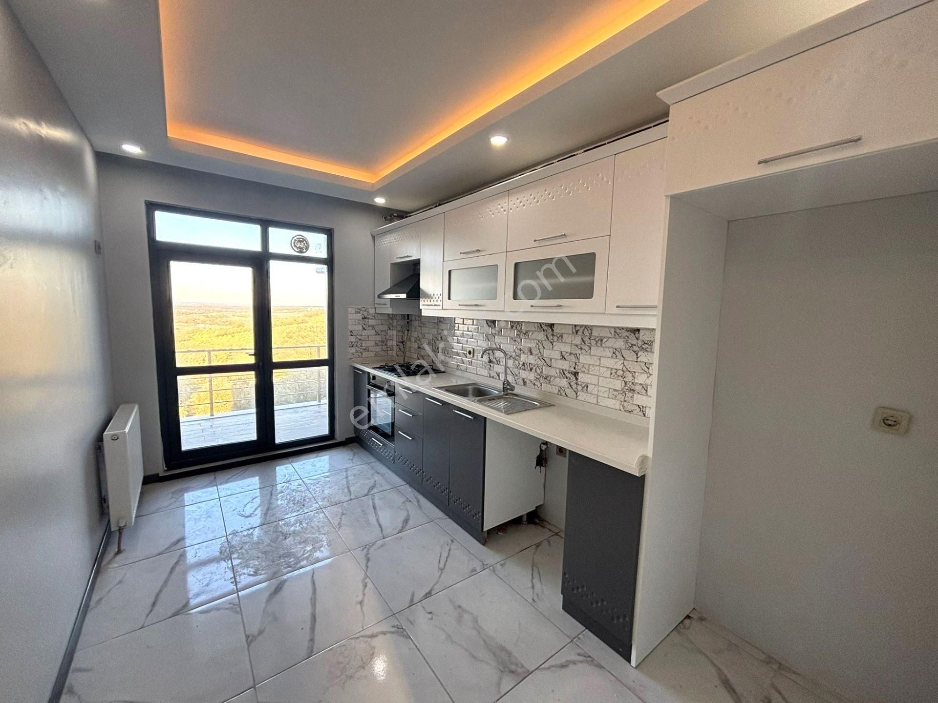 **eryıldız İnşaat'tan**tepe Bölgesinde İskanlı Ebeweyn Banyolu Kapalı Otoparklı Lüks 2+1 - Görsel 13