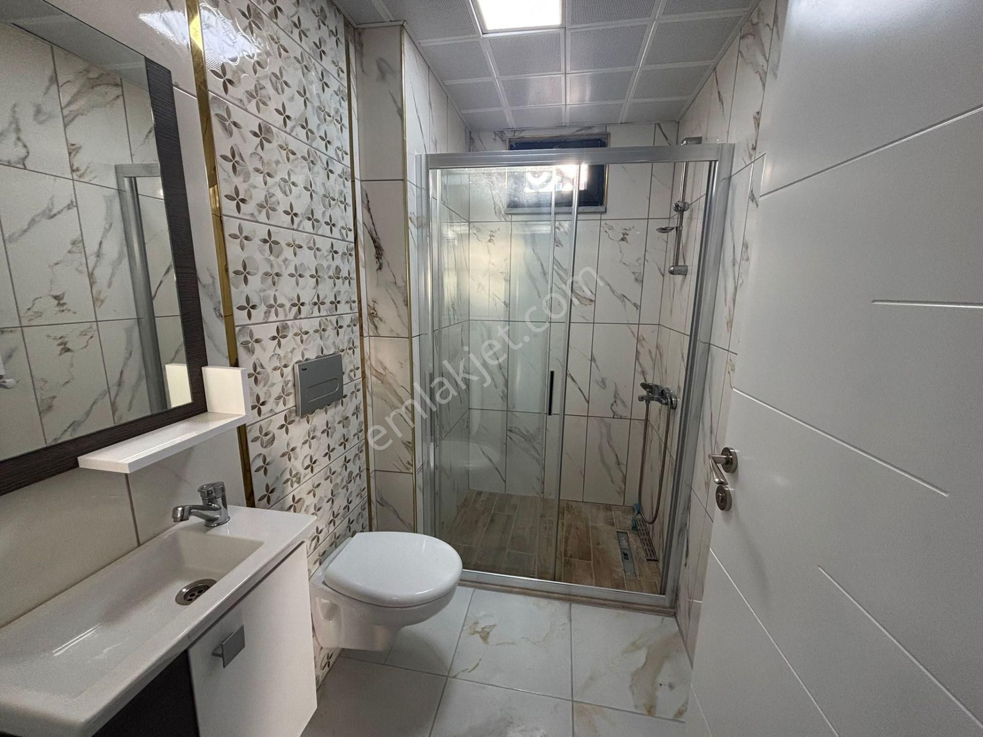 **eryıldız İnşaat'tan**tepe Bölgesinde İskanlı Ebeweyn Banyolu Kapalı Otoparklı Lüks 2+1 - Görsel 23