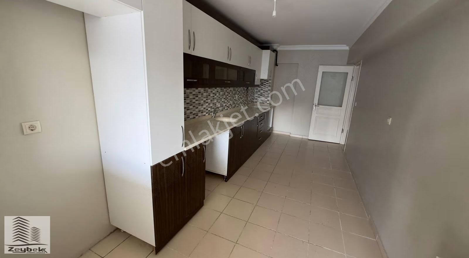 İzmir Çiğli Balatçıkta Site İçerisinde 3+1 145 M2 Kiralık Daire - Görsel 14