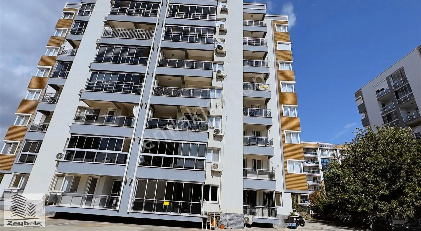 İzmir Çiğli Balatçıkta Site İçerisinde 3+1 145 M2 Kiralık Daire