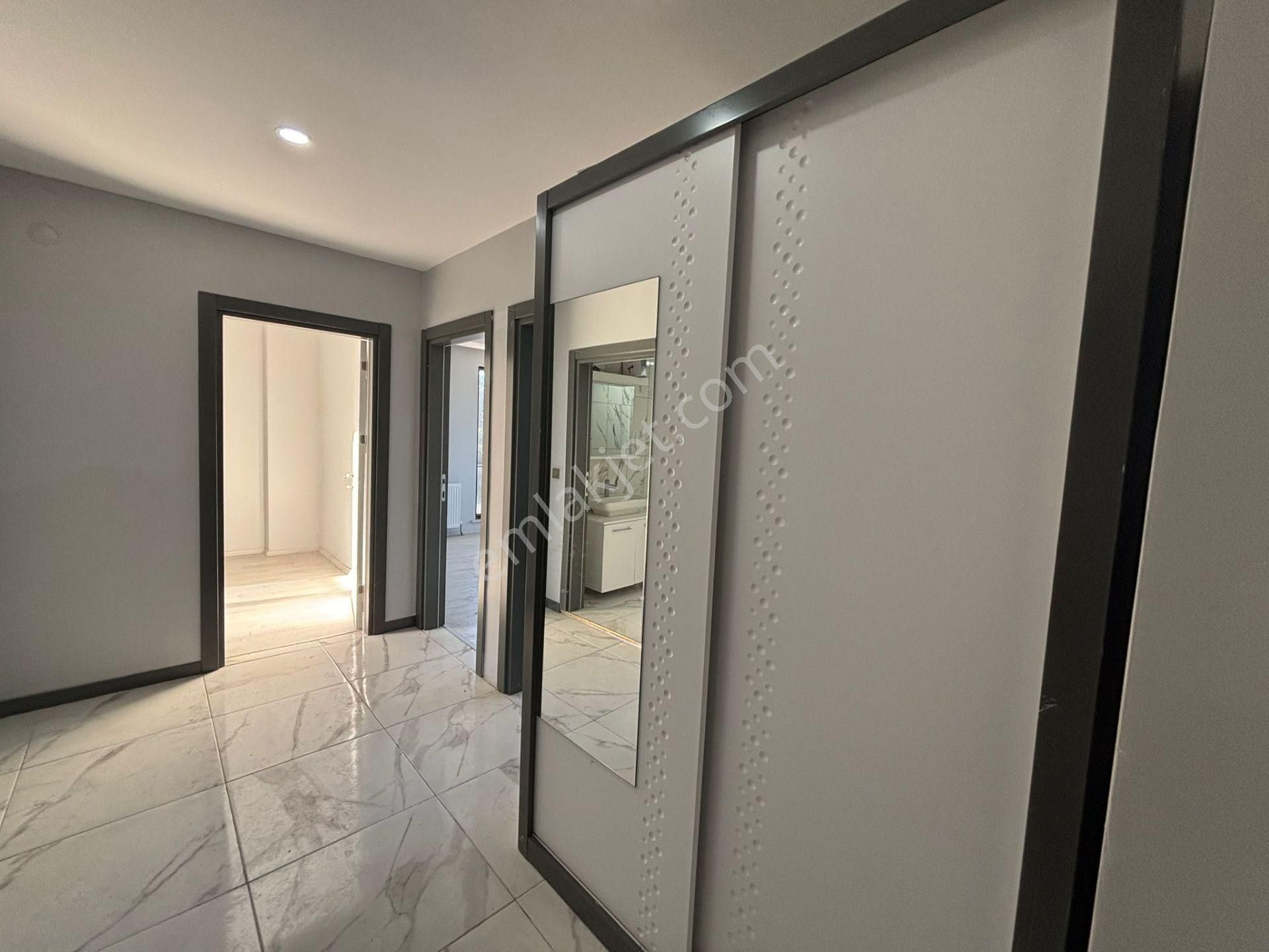 **eryıldız İnşaat'tan**tepe Bölgesinde İskanlı Büyük Teraslı Kapalı Otoparklı Lüks 2+1 - Görsel 27