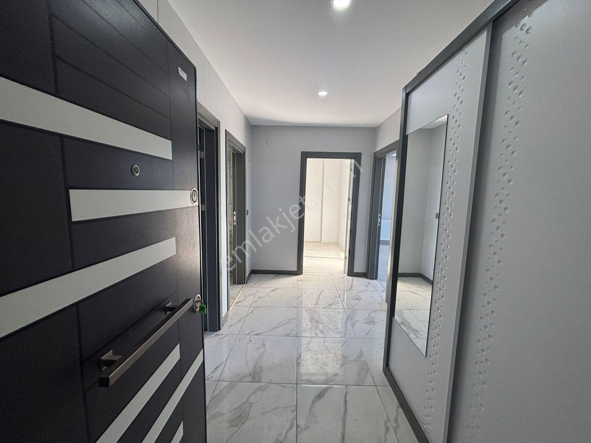 **eryıldız İnşaat'tan**tepe Bölgesinde İskanlı Büyük Teraslı Kapalı Otoparklı Lüks 2+1 - Görsel 28