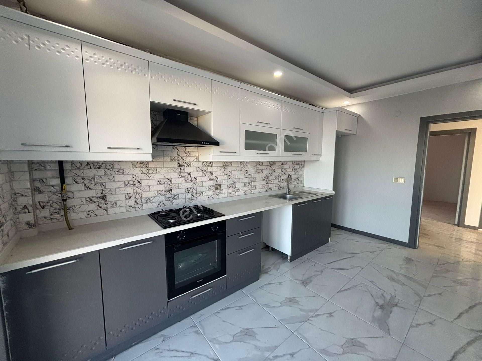 **eryıldız İnşaat'tan**tepe Bölgesinde İskanlı Büyük Teraslı Kapalı Otoparklı Lüks 2+1 - Görsel 3