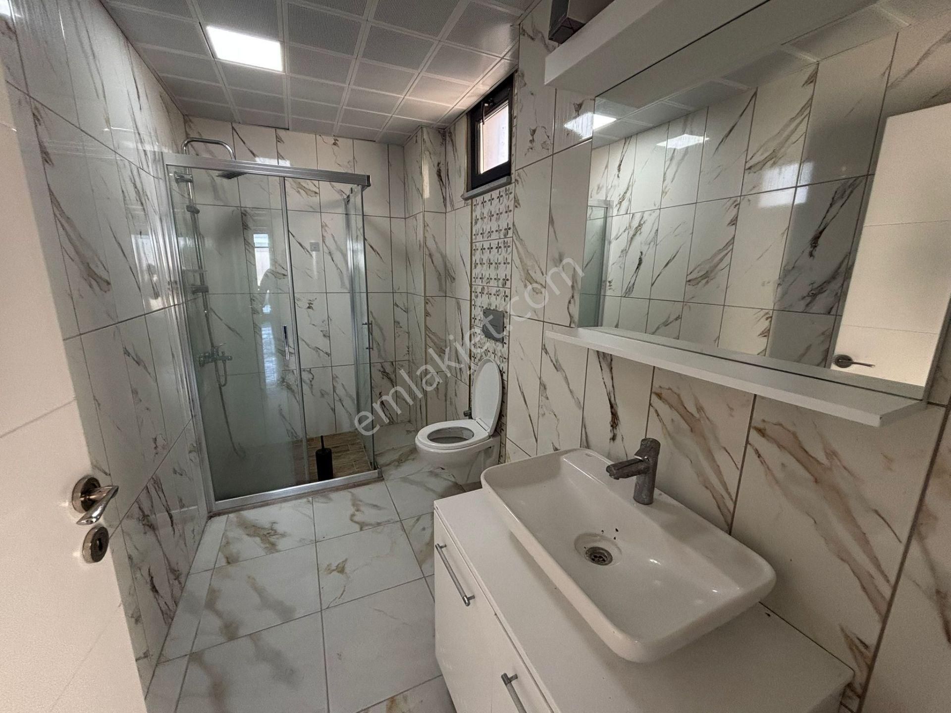 **eryıldız İnşaat'tan**tepe Bölgesinde İskanlı Büyük Teraslı Kapalı Otoparklı Lüks 2+1 - Görsel 26