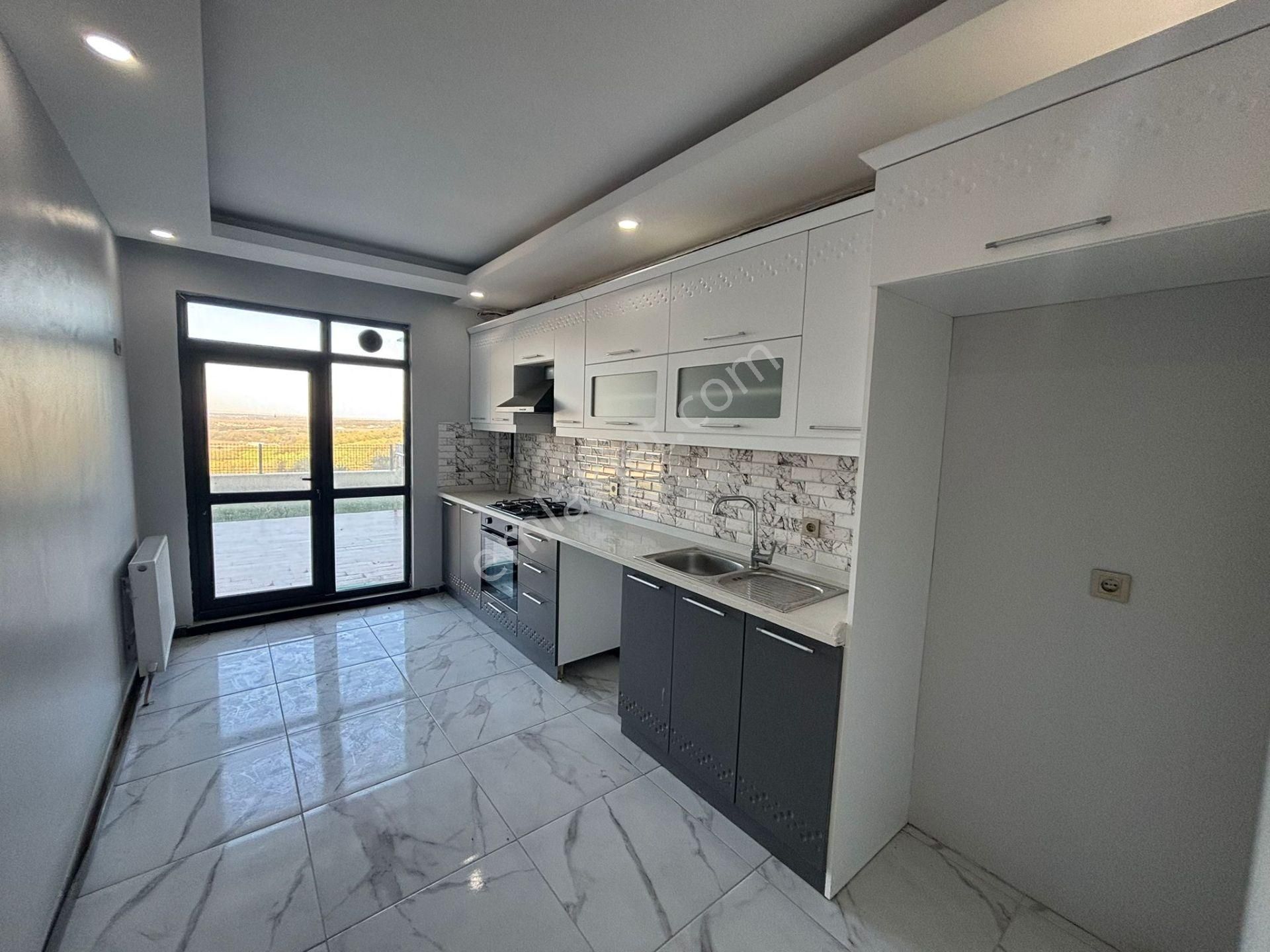 **eryıldız İnşaat'tan**tepe Bölgesinde İskanlı Büyük Teraslı Kapalı Otoparklı Lüks 2+1 - Görsel 7