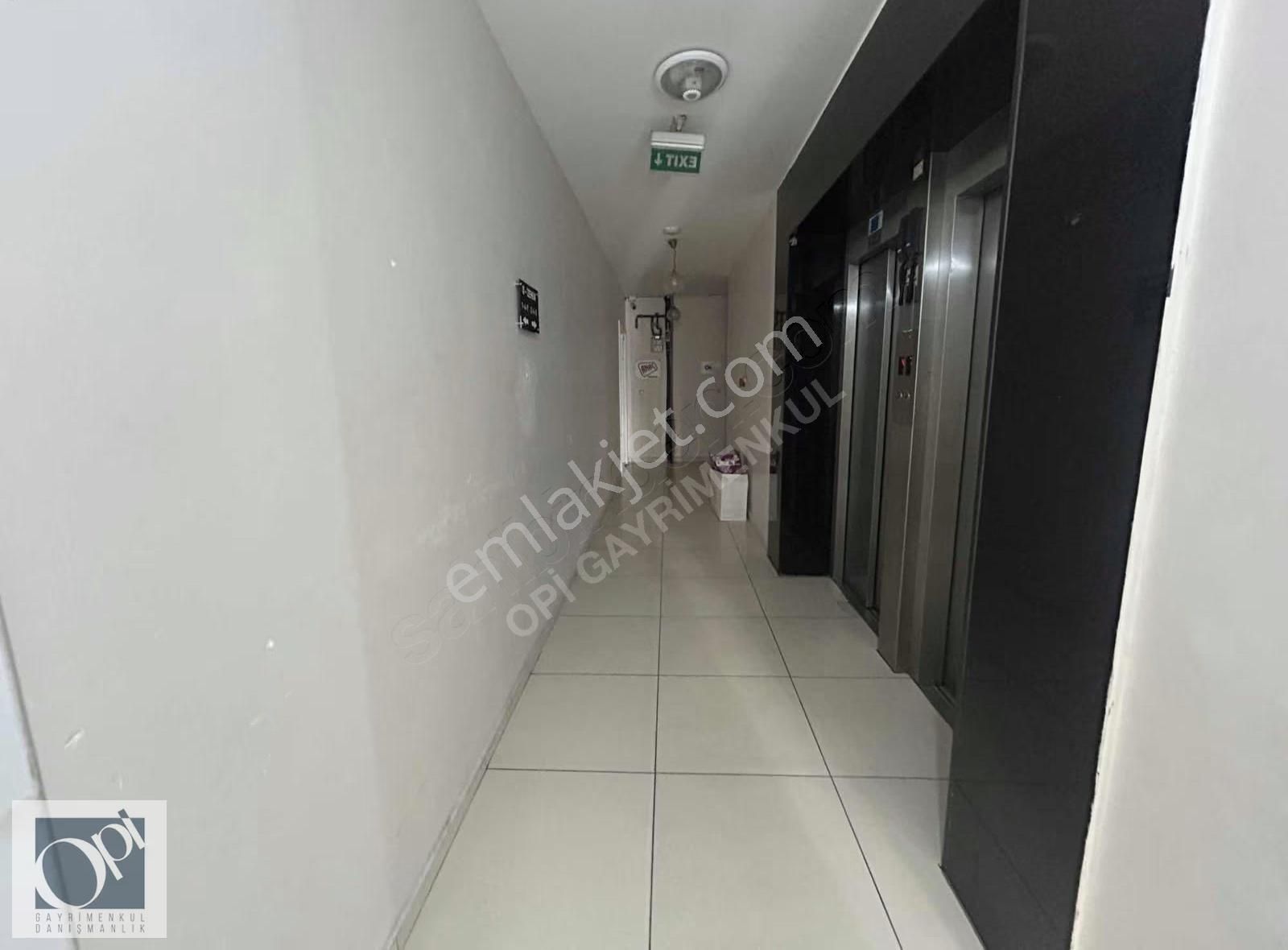 Marmara Royal Sitesi'nde Kiralık 1 + 1 Daire - Görsel 12