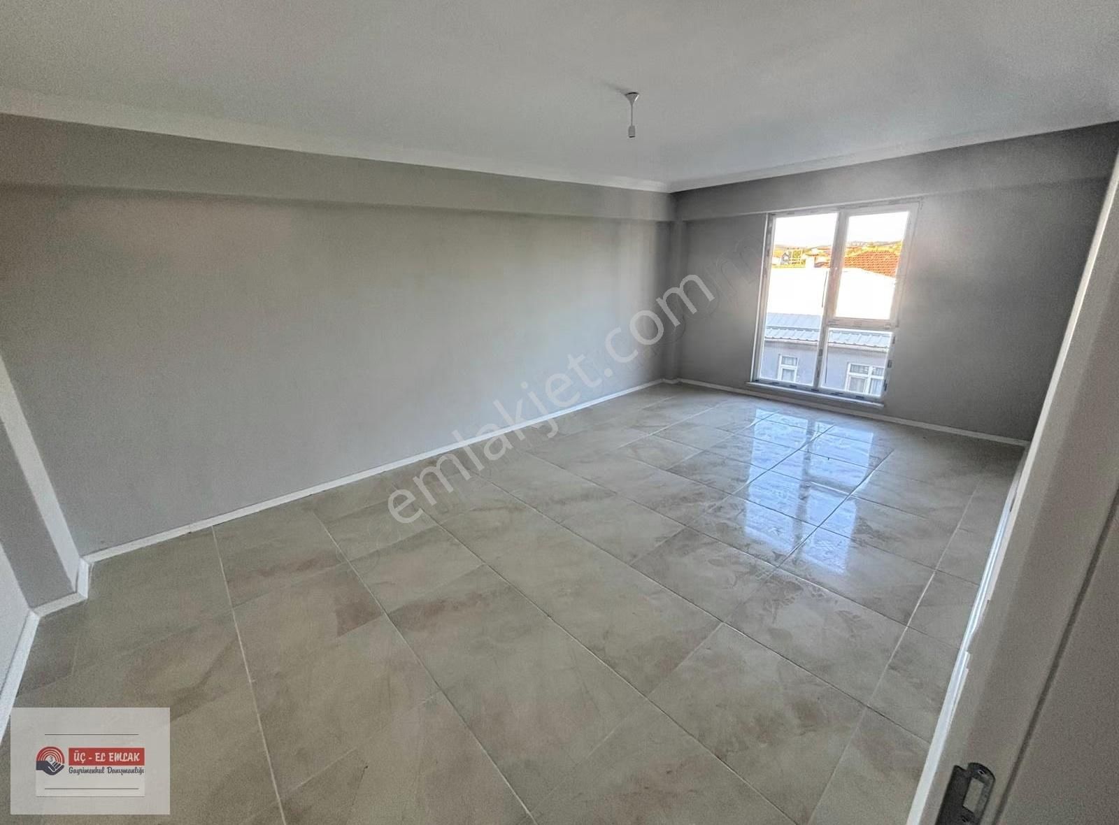 Söğütlü Merkezde Site İçi Açıkotoparklı Kiralık 3+1 Sıfır Daire - Görsel 13