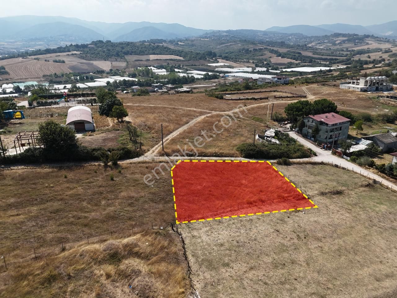 Turyap Soner'den Satılık Gop Mahallesinde Müstakil Parsel