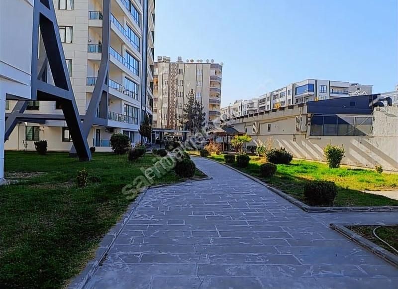 Kültür Emlaktan Karaköprü Çankaya Mah. Yelken Towers Sitesinde Satılık Uygun