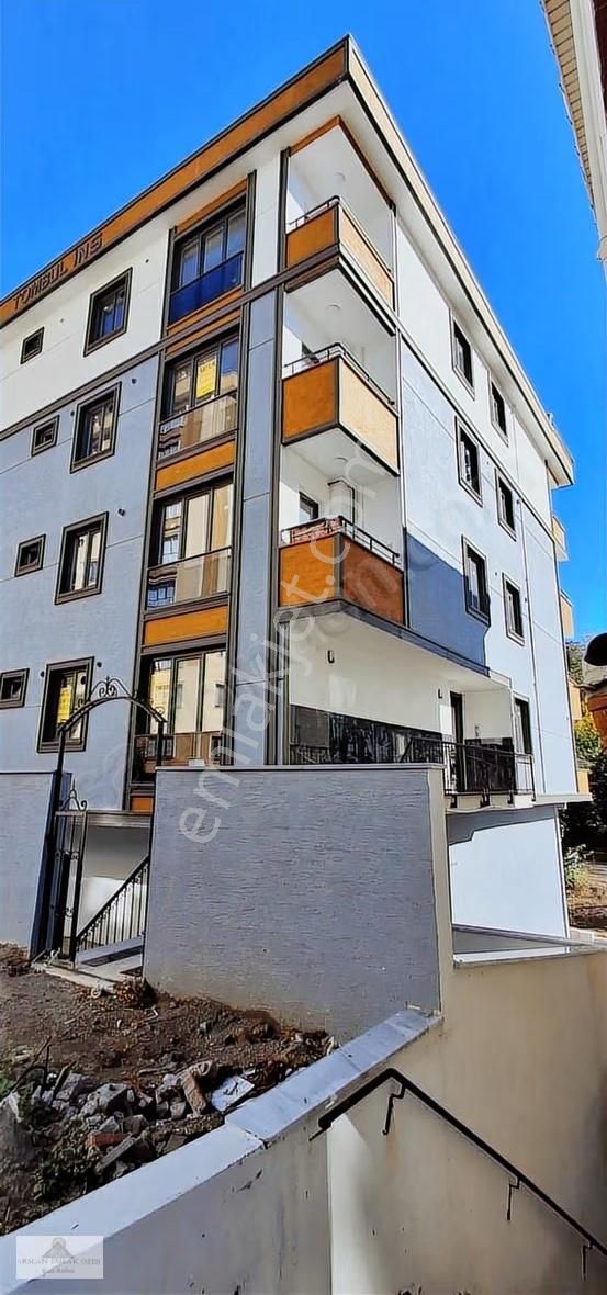 Arslan Emlak'tan Gülsuyu Metroya Yürüme Mesafesinde Satılık 2+1