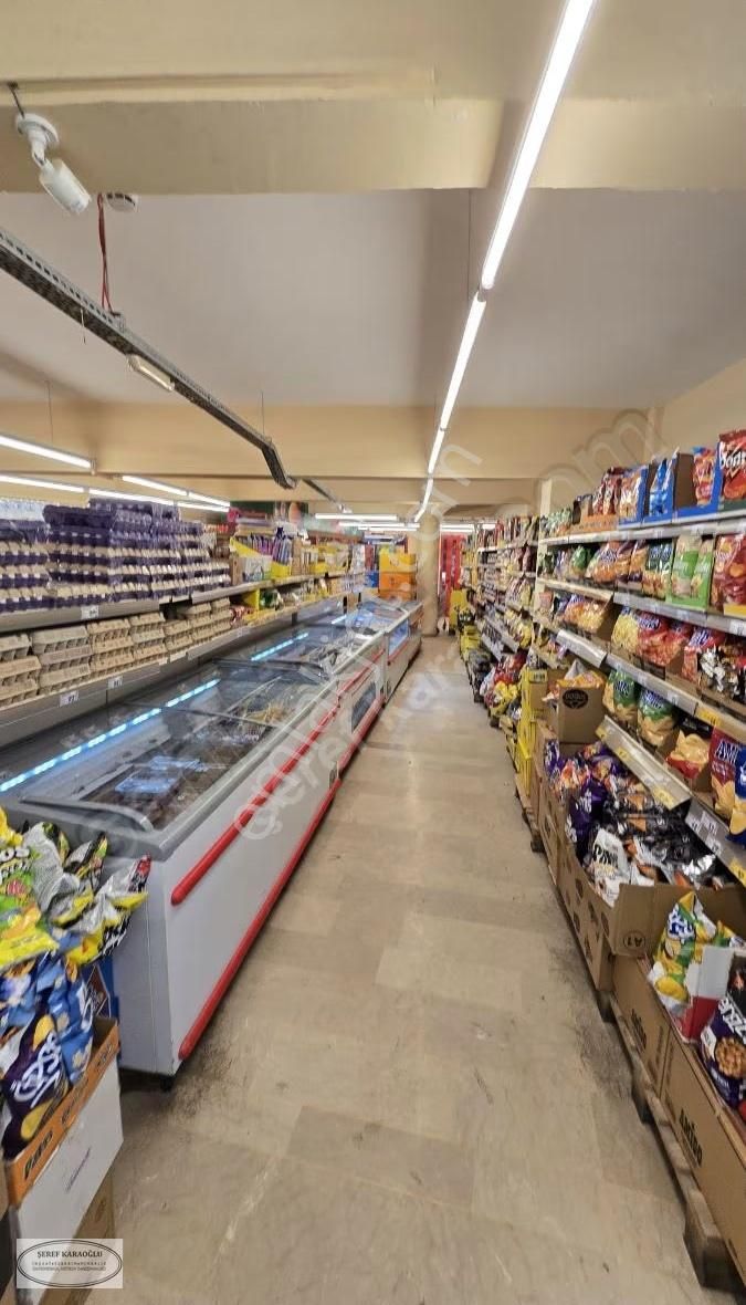 Çeşme Merkezde Kurumsal Kiracılı Tek Tapu 2 Dükkan Satılıktır - Görsel 12