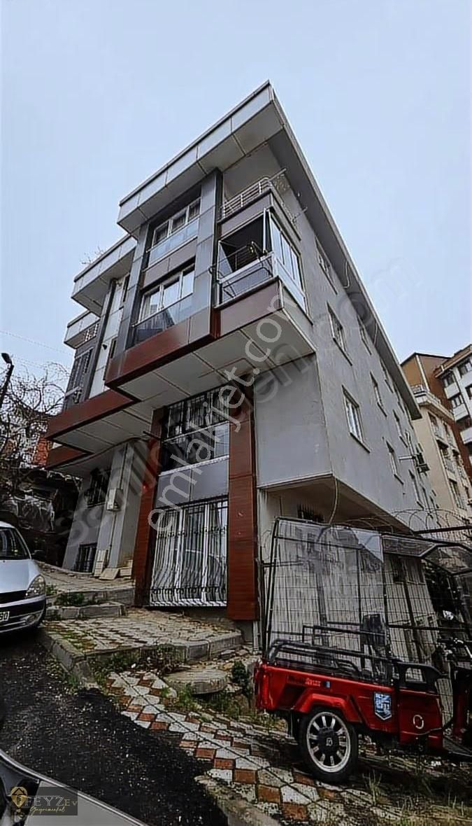 Eyüpsultan Çırçır Metro&tramway Yür. Mes. 80 Mt² Bahçeli 2+1 90m