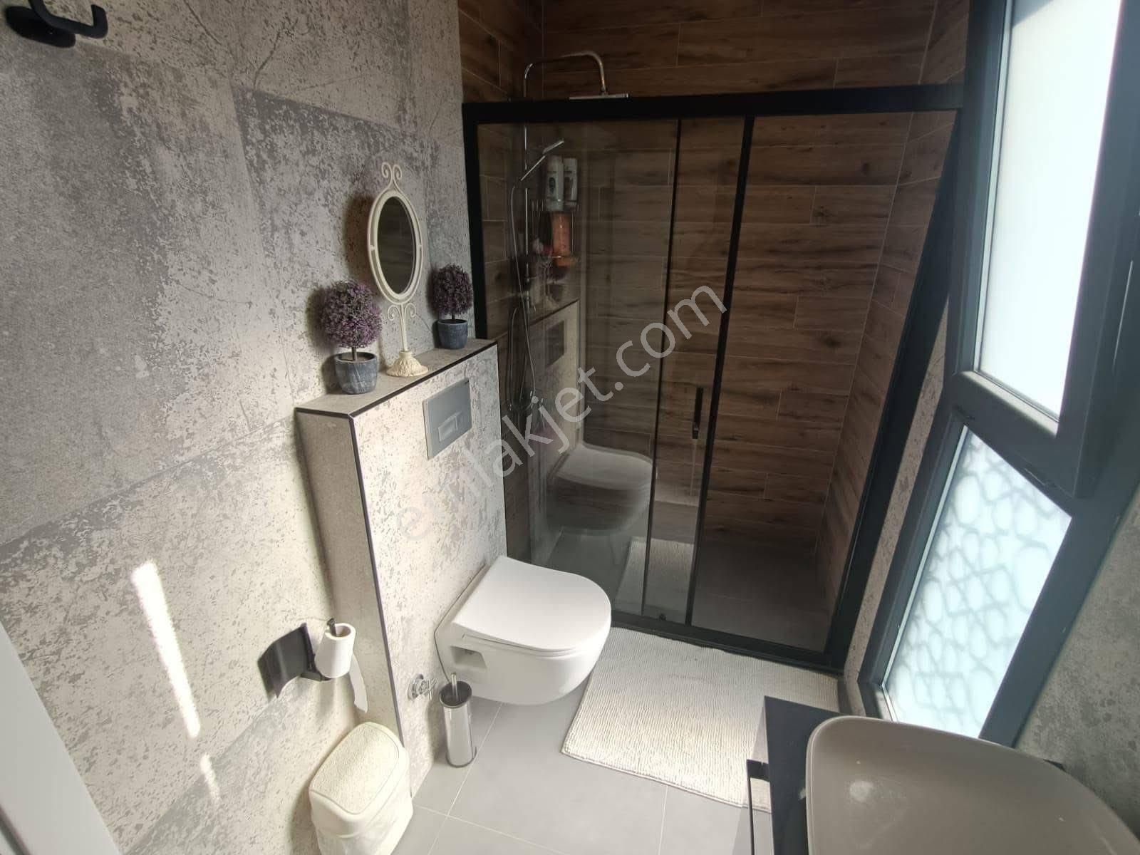 Fiyat Düştü Tek Müstakil Köşe Konumlu Bahçeli Denize Yakın Villa - Görsel 21