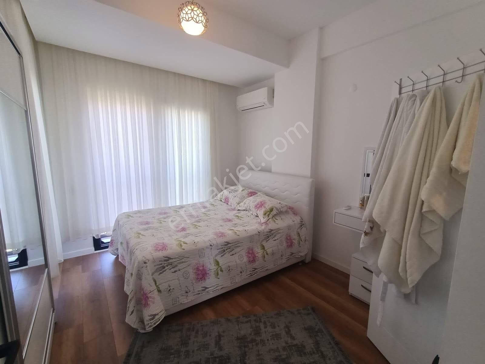 Fiyat Düştü Tek Müstakil Köşe Konumlu Bahçeli Denize Yakın Villa - Görsel 25