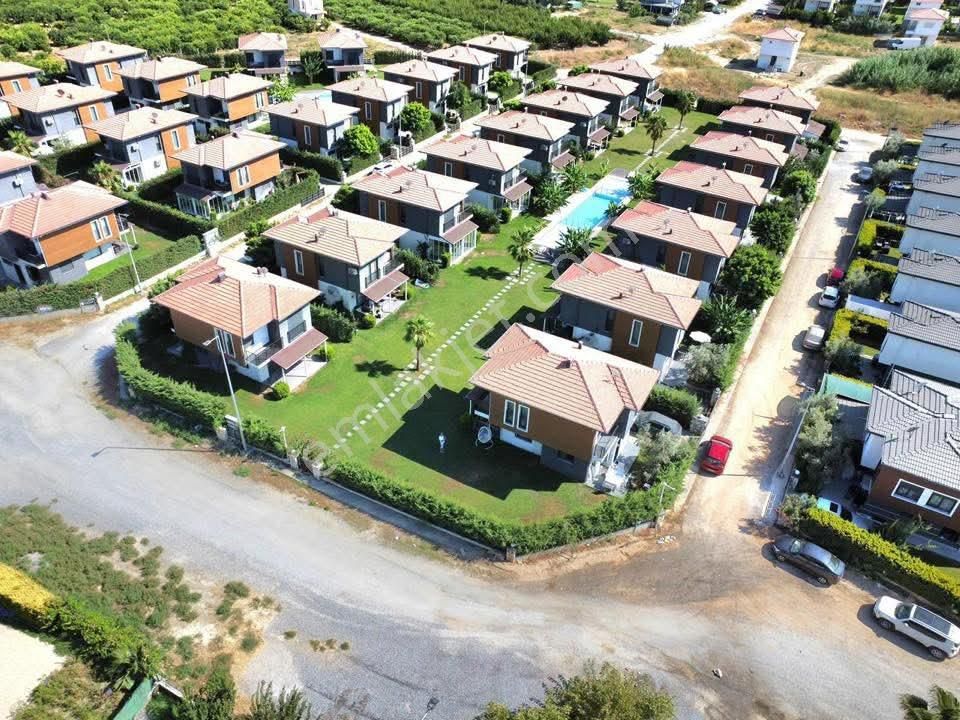 Fiyat Düştü Tek Müstakil Köşe Konumlu Bahçeli Denize Yakın Villa - Görsel 29
