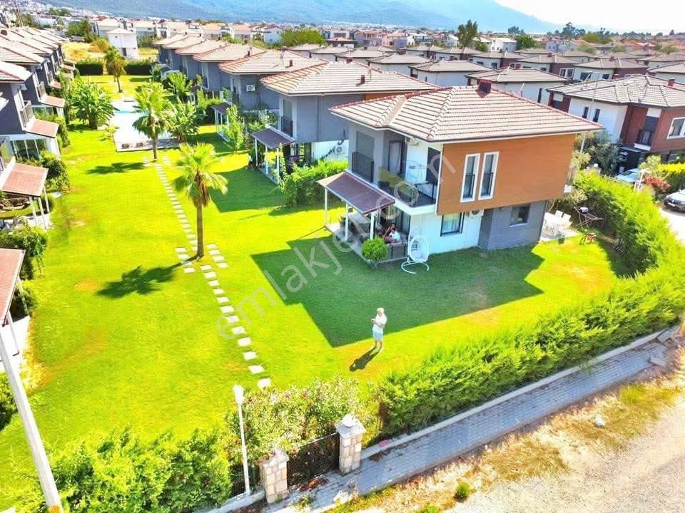 Fiyat Düştü Tek Müstakil Köşe Konumlu Bahçeli Denize Yakın Villa - Görsel 4