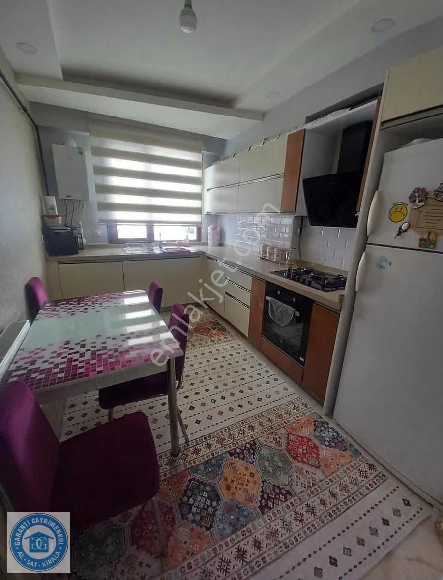 Zana Düğün Salonu Karşı Tarafında Satılık 3+1 Giriş Kat Daire