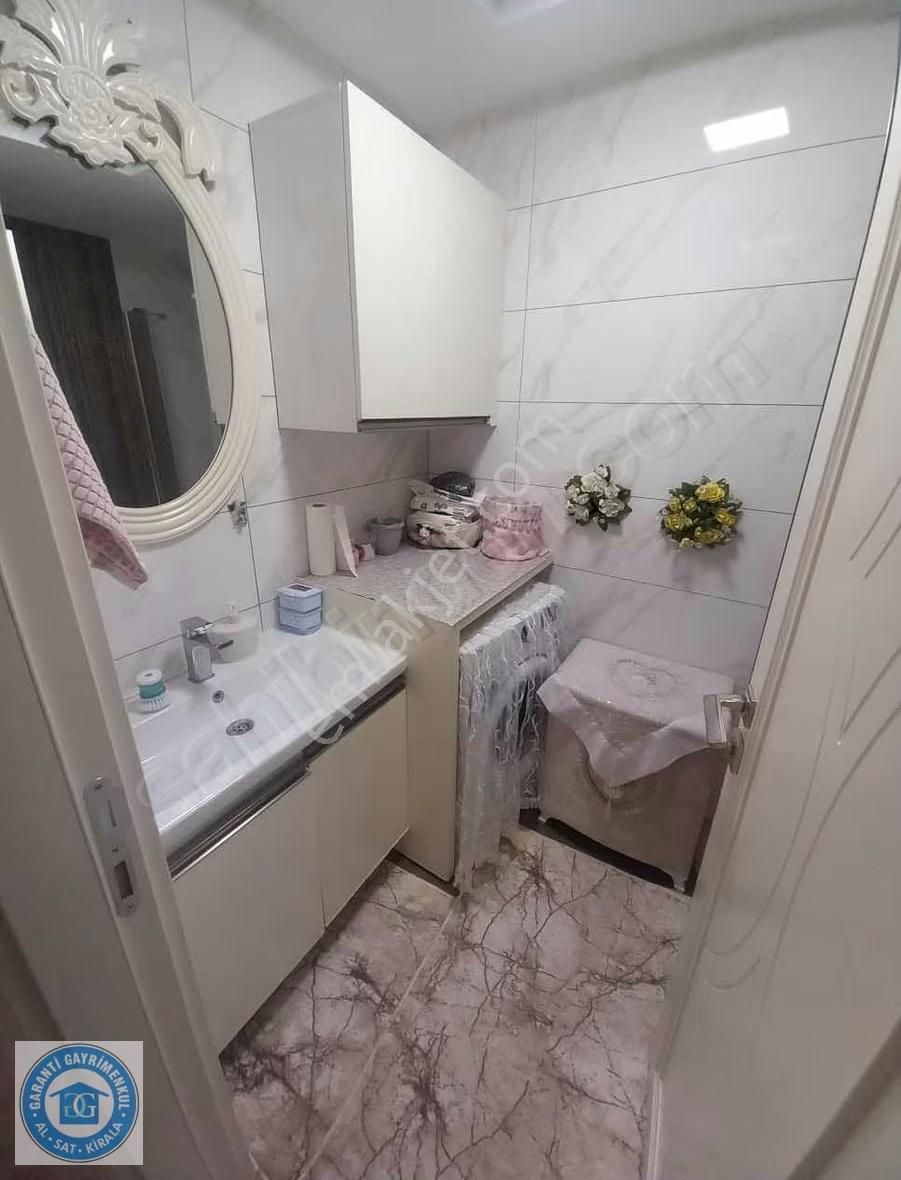 Zana Düğün Salonu Karşı Tarafında Satılık 1+1 Daire - Görsel 3