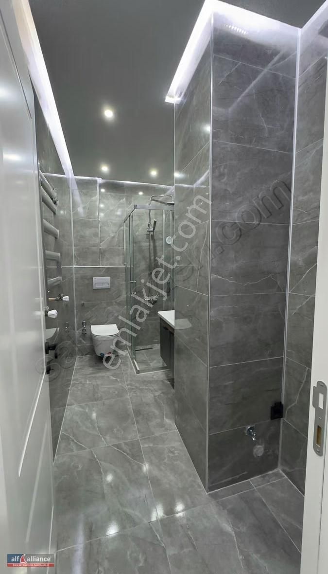 Denize Yakın, Havuzlu Sitede! Çınarcık Yalova Satılık 1+1 Daire - Görsel 6